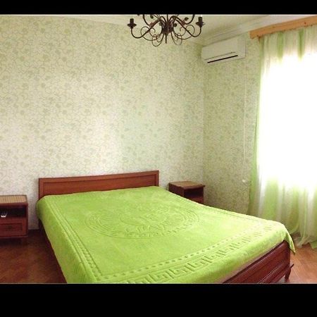 Guest House Gagra Bagian luar foto